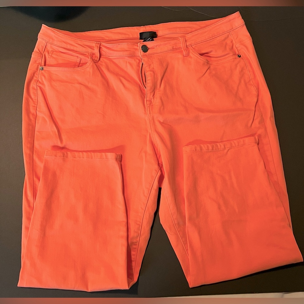 Lane Bryant Peach Capris (Jean Material)